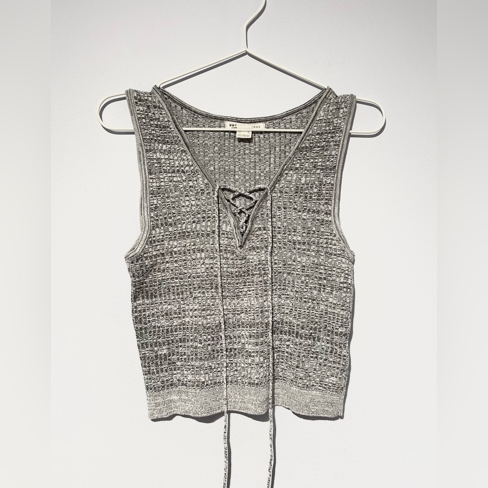🍒 2/$15  Urban Heritage lace-up sleeveless ribbed knit crop top (grey)